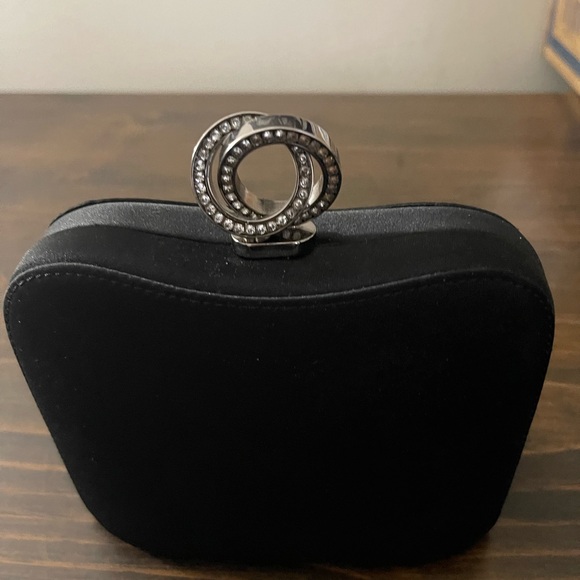 RODO VNTG BLACK SILK EVENING CLUTCH/SHOULDER BAG ! ITALY ! Pre-owned !